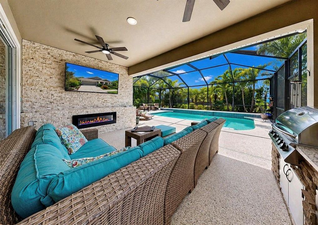 Activo con contrato: $605,499 (4 camas, 2 baños, 2114 Pies cuadrados)