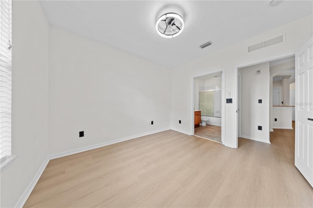 В аренду: $2,500 (3 спален, 2 ванн, 1442 Квадратных фут)