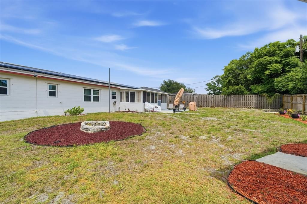 Activo con contrato: $278,000 (2 camas, 2 baños, 1312 Pies cuadrados)