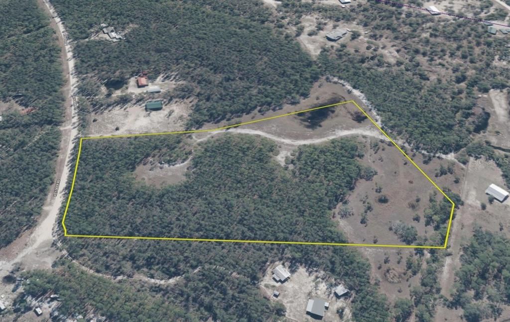 En Venta: $185,000 (12.70 acres)