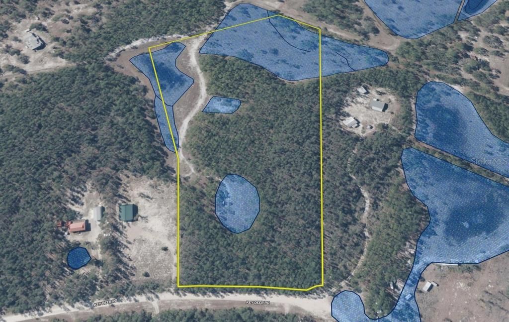 En Venta: $185,000 (12.70 acres)