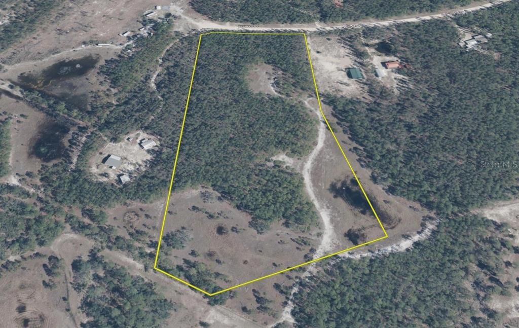 En Venta: $185,000 (12.70 acres)
