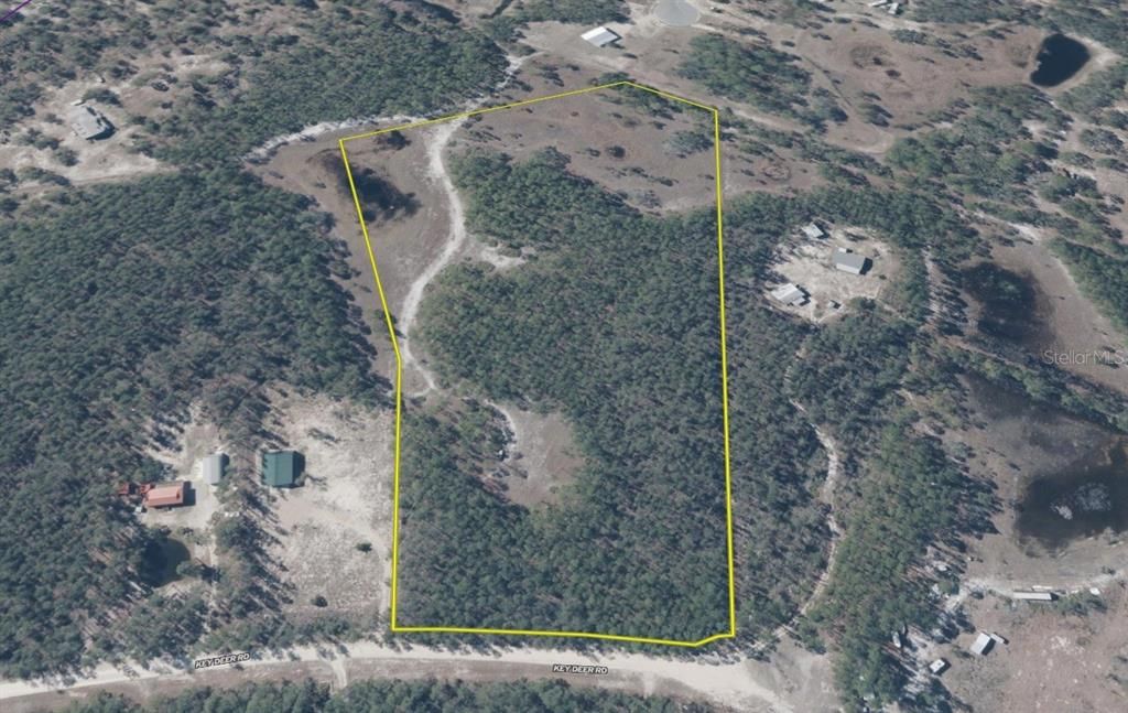 En Venta: $185,000 (12.70 acres)