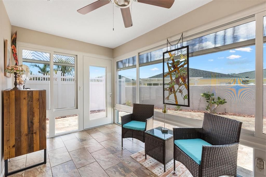Active With Contract: $299,900 (2 beds, 2 baths, 1192 Square Feet)