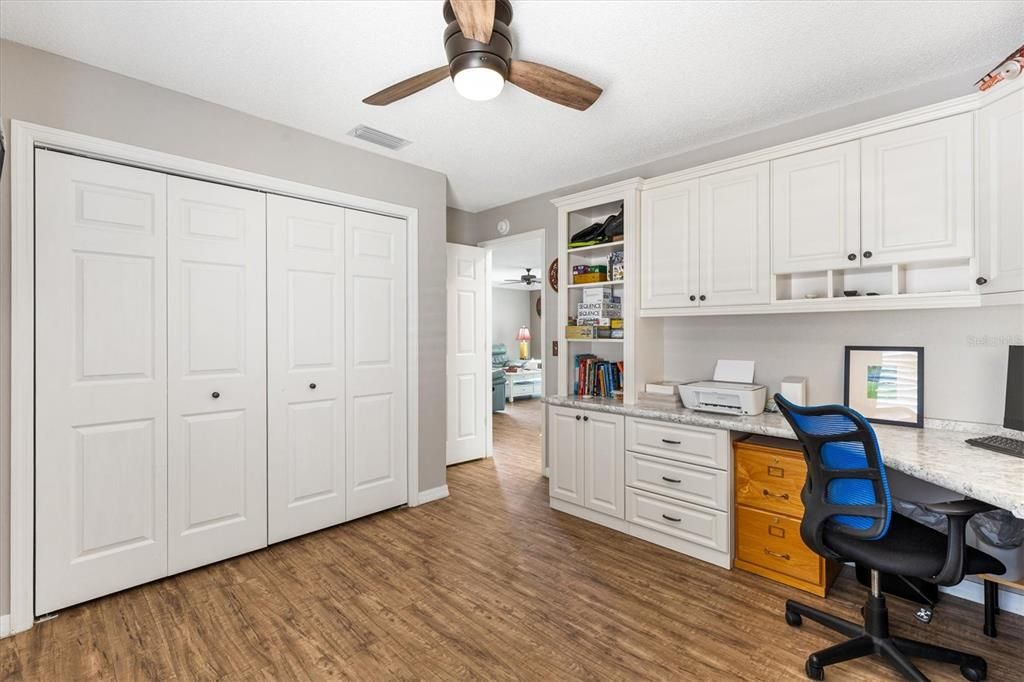 Active With Contract: $299,900 (2 beds, 2 baths, 1192 Square Feet)
