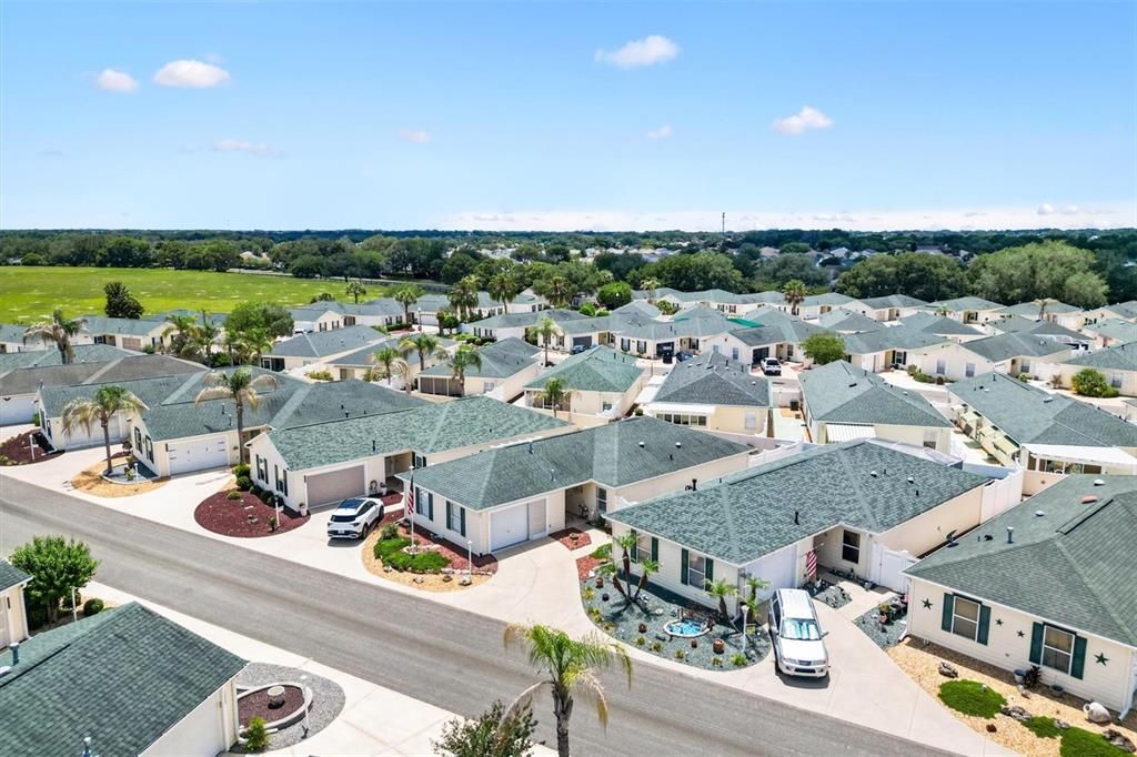 Active With Contract: $299,900 (2 beds, 2 baths, 1192 Square Feet)