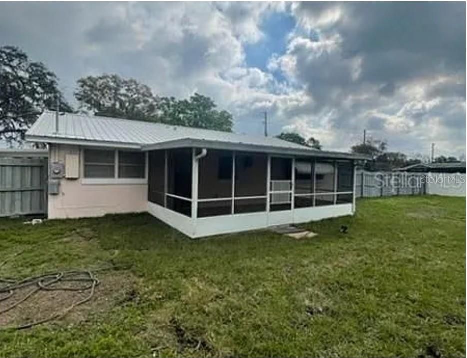 For Rent: $1,800 (3 beds, 2 baths, 1505 Square Feet)