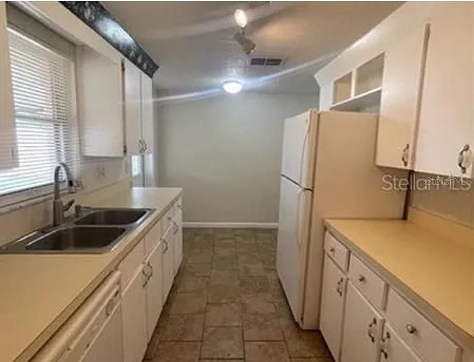 For Rent: $1,800 (3 beds, 2 baths, 1505 Square Feet)