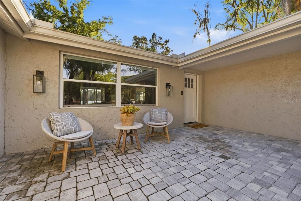 For Sale: $599,000 (2 beds, 2 baths, 1493 Square Feet)