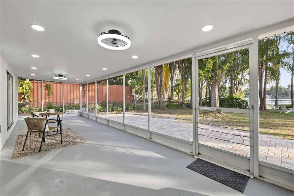 For Sale: $599,000 (2 beds, 2 baths, 1493 Square Feet)