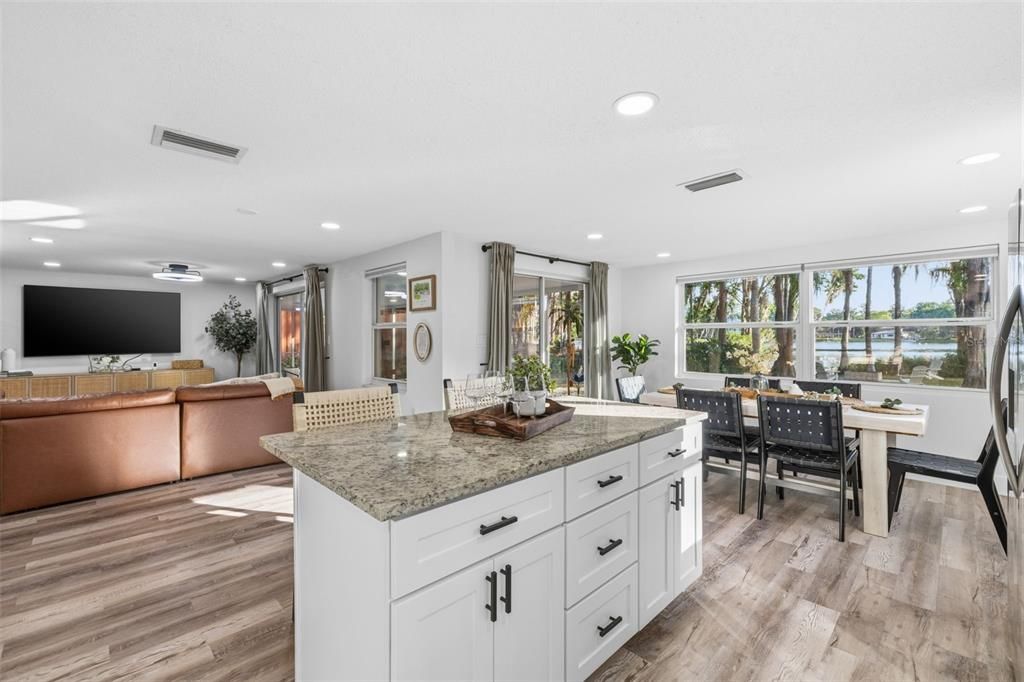 For Sale: $599,000 (2 beds, 2 baths, 1493 Square Feet)