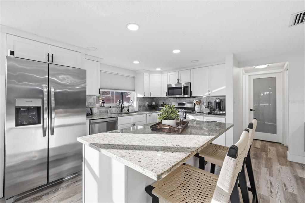 For Sale: $599,000 (2 beds, 2 baths, 1493 Square Feet)