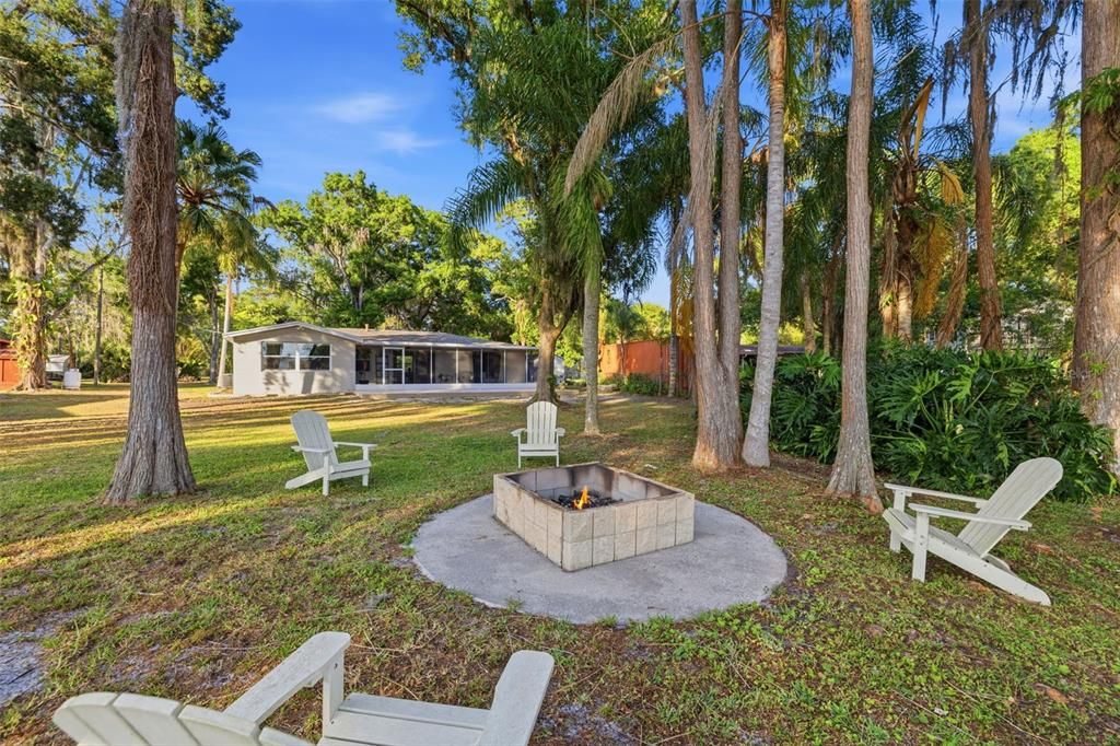 For Sale: $599,000 (2 beds, 2 baths, 1493 Square Feet)