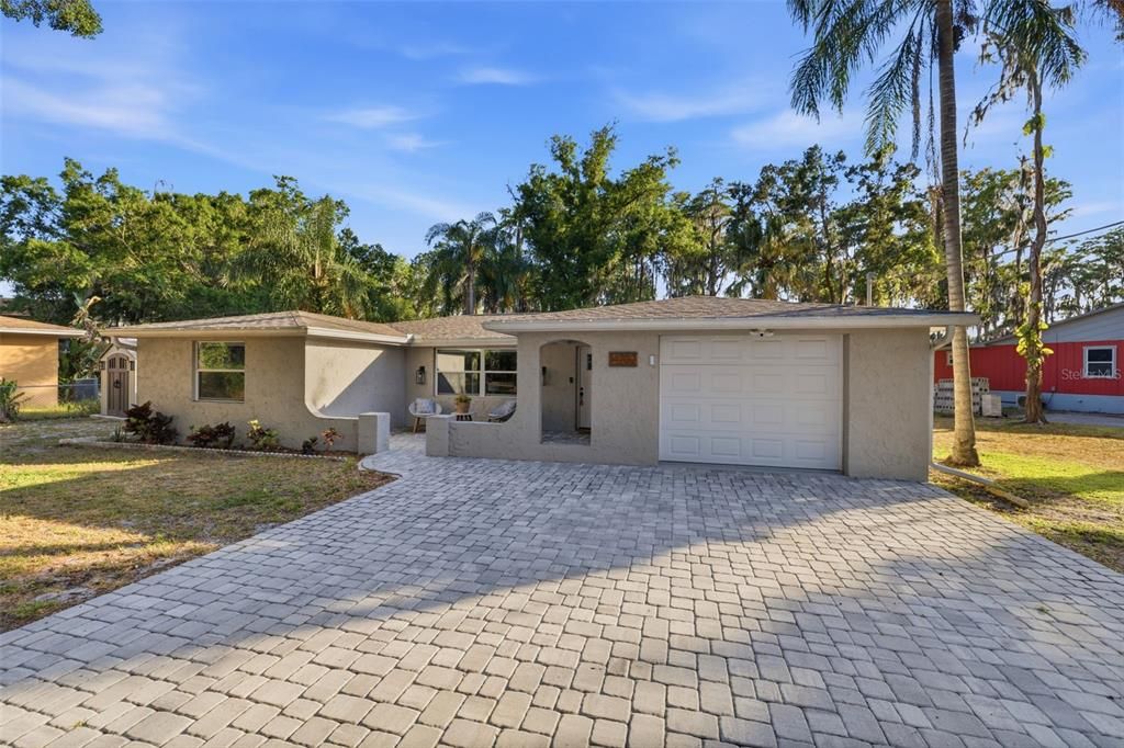 For Sale: $599,000 (2 beds, 2 baths, 1493 Square Feet)
