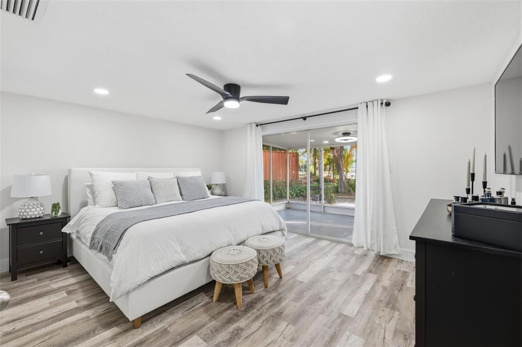 For Sale: $599,000 (2 beds, 2 baths, 1493 Square Feet)