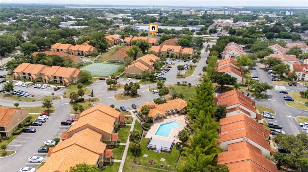 For Sale: $169,700 (2 beds, 2 baths, 932 Square Feet)