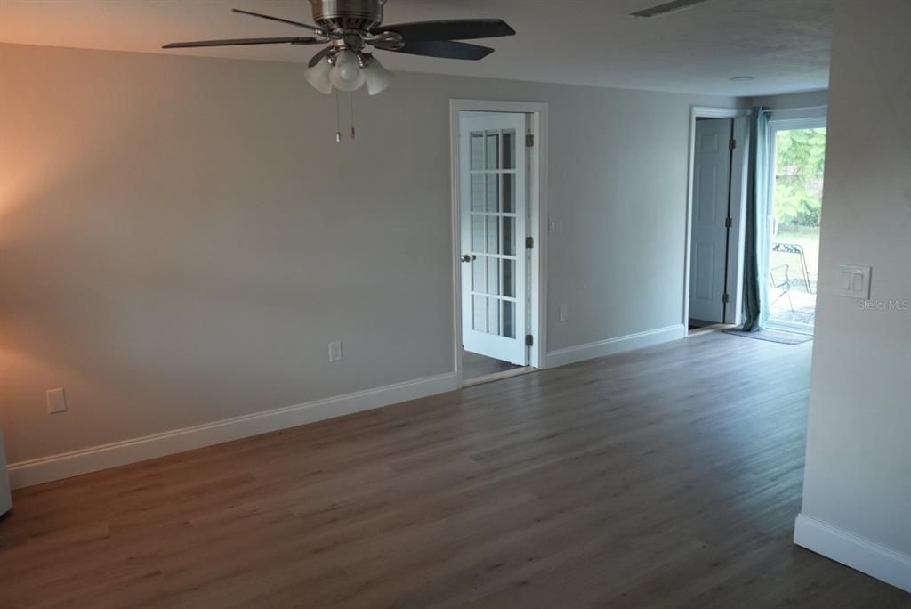 В аренду: $1,745 (2 спален, 2 ванн, 1032 Квадратных фут)