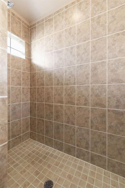 En Venta: $595,000 (3 camas, 2 baños, 2033 Pies cuadrados)