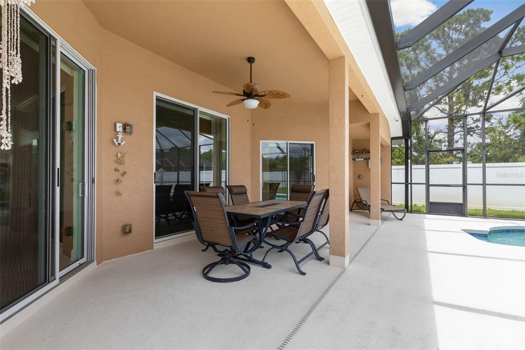 En Venta: $595,000 (3 camas, 2 baños, 2033 Pies cuadrados)