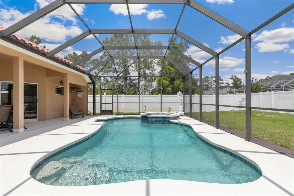 En Venta: $595,000 (3 camas, 2 baños, 2033 Pies cuadrados)