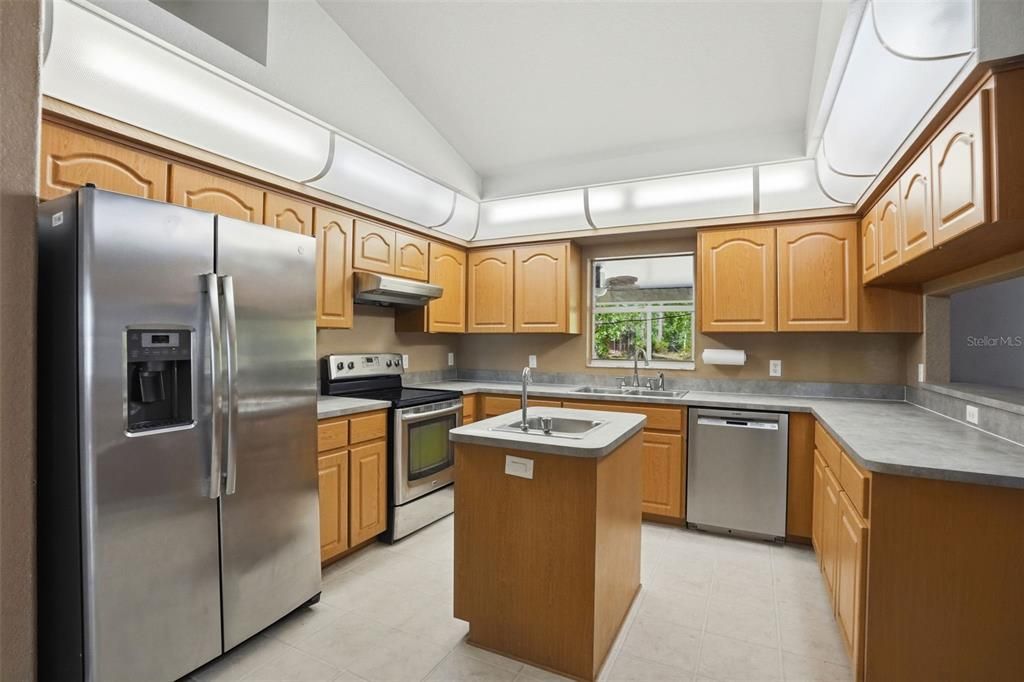 En Venta: $355,000 (3 camas, 2 baños, 1663 Pies cuadrados)