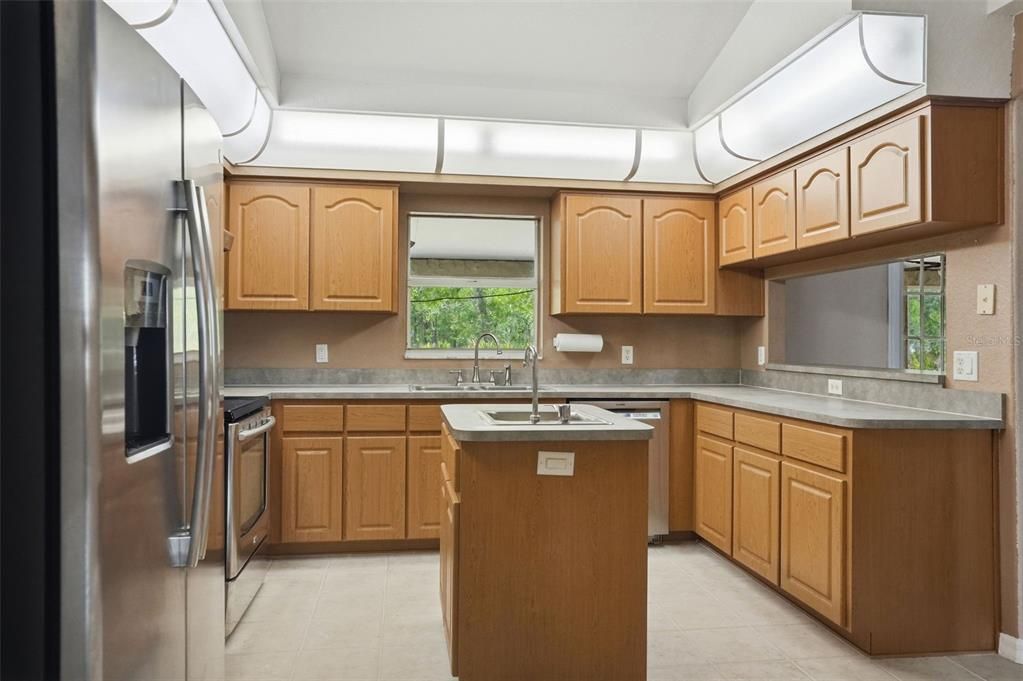 En Venta: $355,000 (3 camas, 2 baños, 1663 Pies cuadrados)