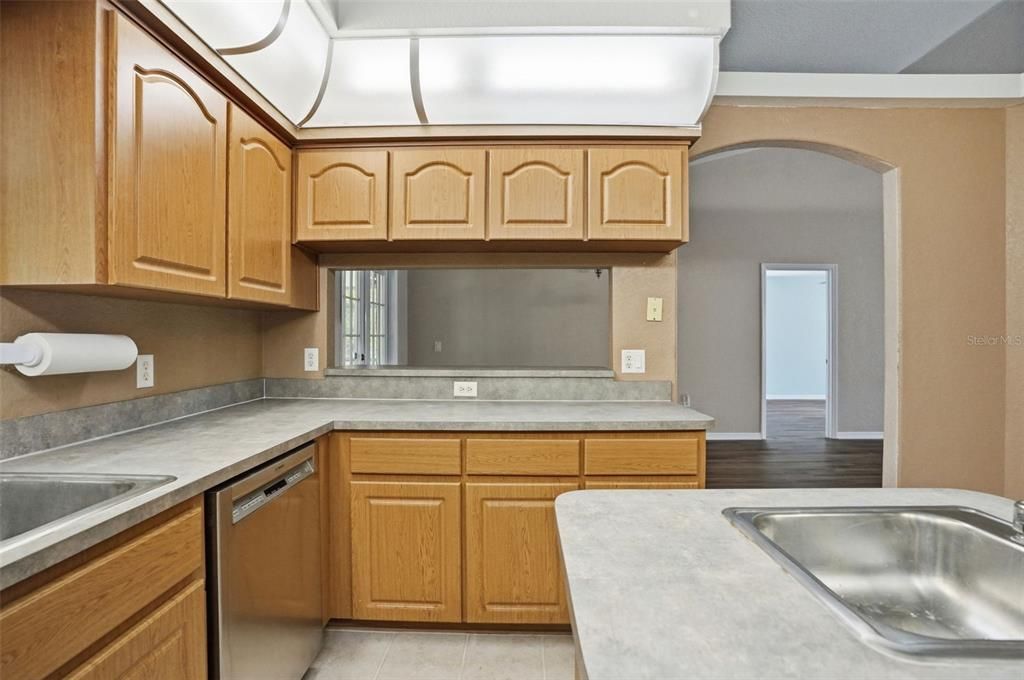 En Venta: $355,000 (3 camas, 2 baños, 1663 Pies cuadrados)