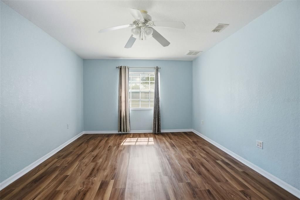 En Venta: $355,000 (3 camas, 2 baños, 1663 Pies cuadrados)