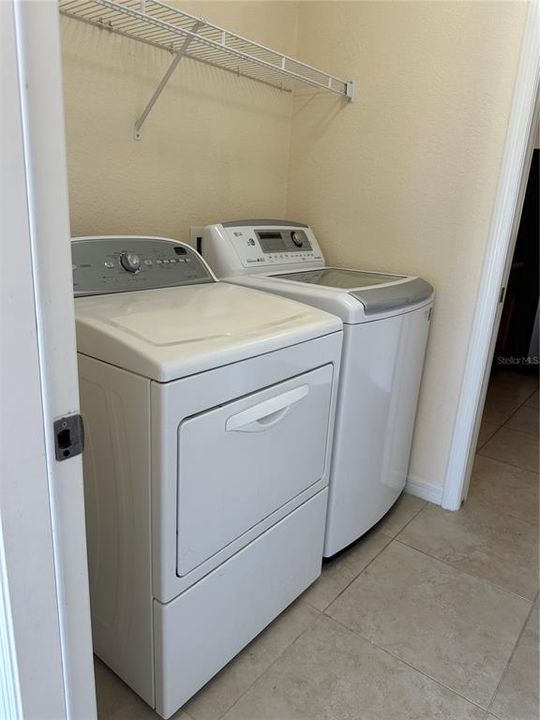 En Renta: $2,200 (3 camas, 2 baños, 2048 Pies cuadrados)