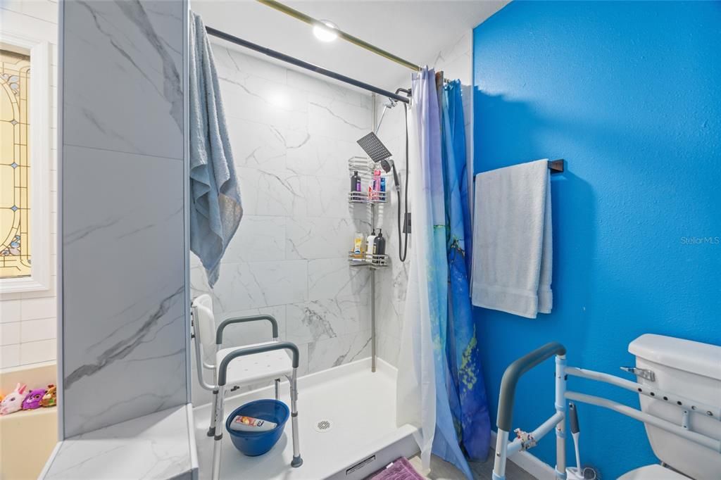 For Sale: $199,900 (3 beds, 2 baths, 1547 Square Feet)