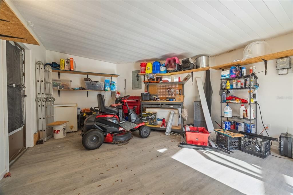 For Sale: $199,900 (3 beds, 2 baths, 1547 Square Feet)