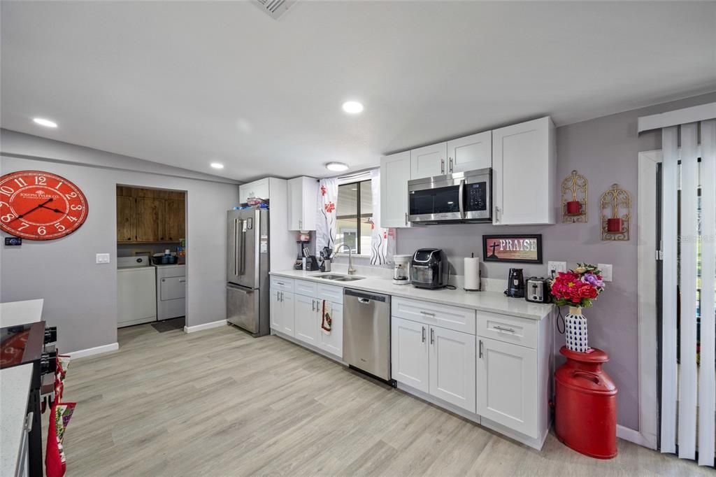 For Sale: $199,900 (3 beds, 2 baths, 1547 Square Feet)