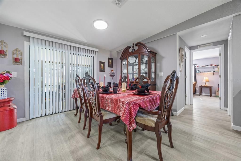 For Sale: $199,900 (3 beds, 2 baths, 1547 Square Feet)