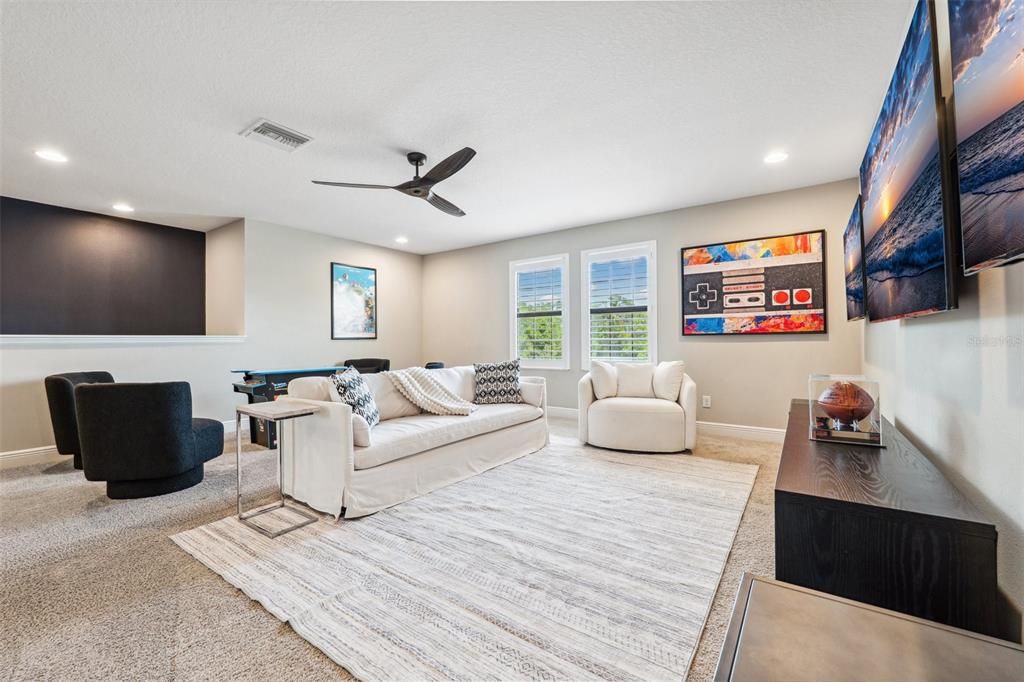 For Sale: $949,900 (5 beds, 4 baths, 3548 Square Feet)