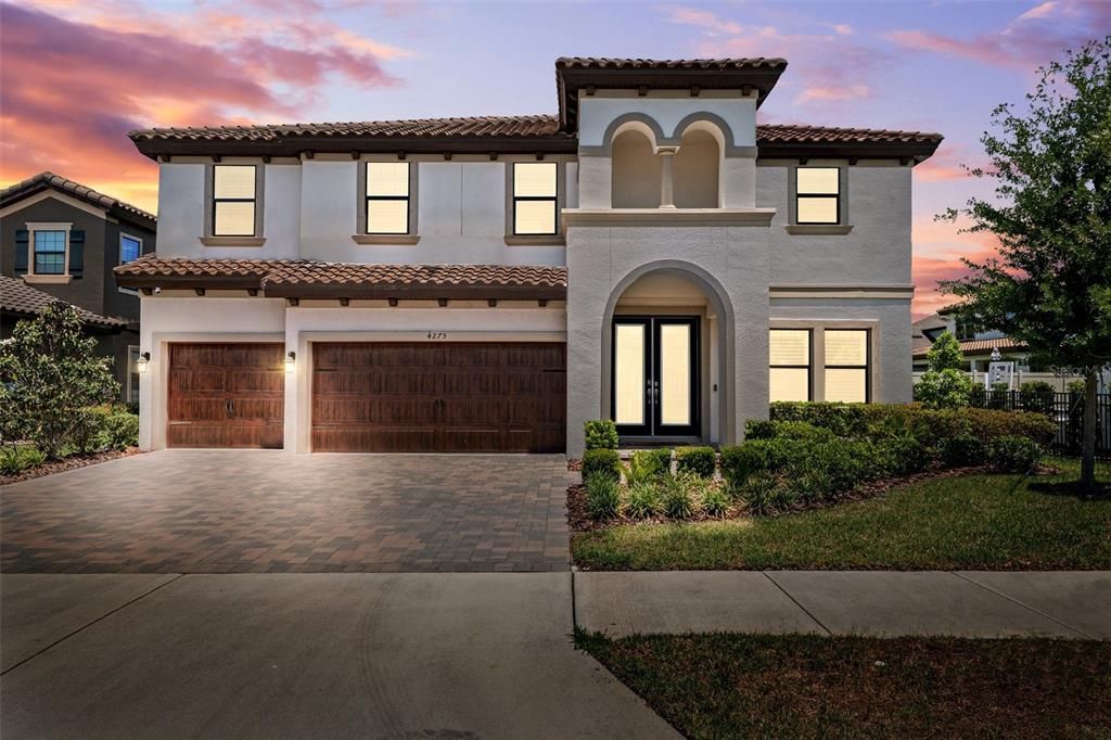 For Sale: $949,900 (5 beds, 4 baths, 3548 Square Feet)