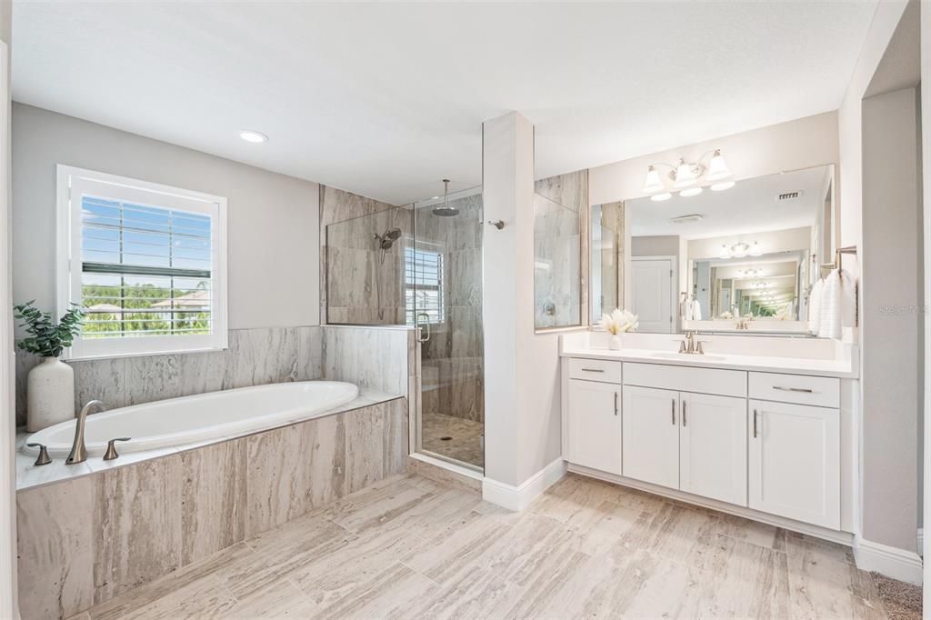 For Sale: $949,900 (5 beds, 4 baths, 3548 Square Feet)