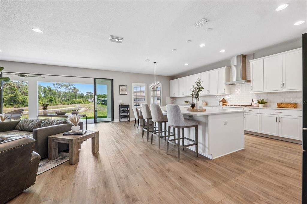 For Sale: $949,900 (5 beds, 4 baths, 3548 Square Feet)