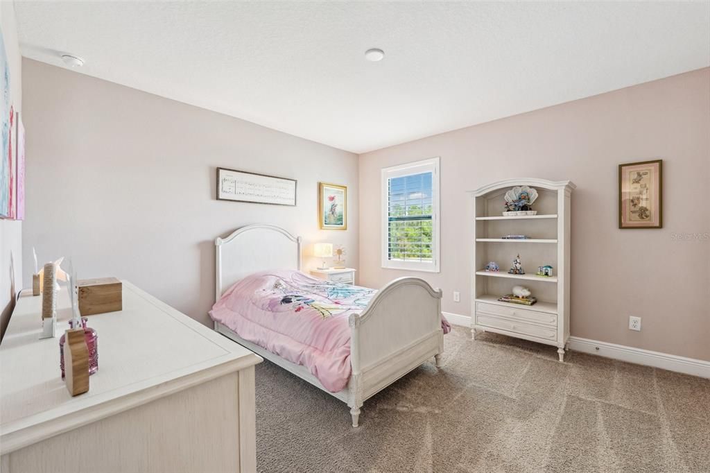 For Sale: $949,900 (5 beds, 4 baths, 3548 Square Feet)