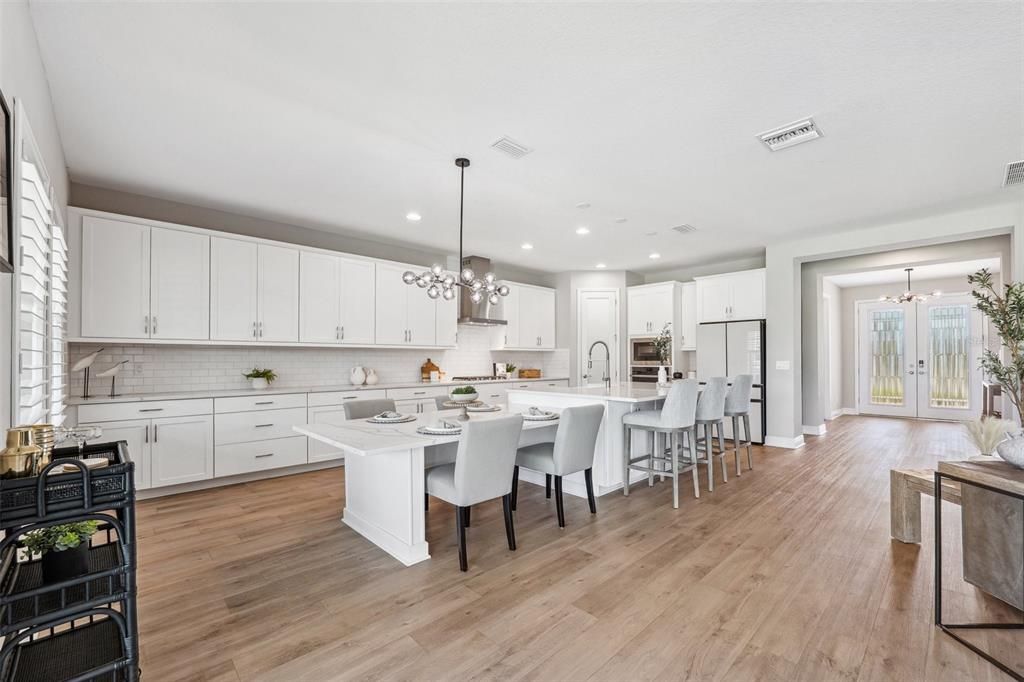For Sale: $949,900 (5 beds, 4 baths, 3548 Square Feet)
