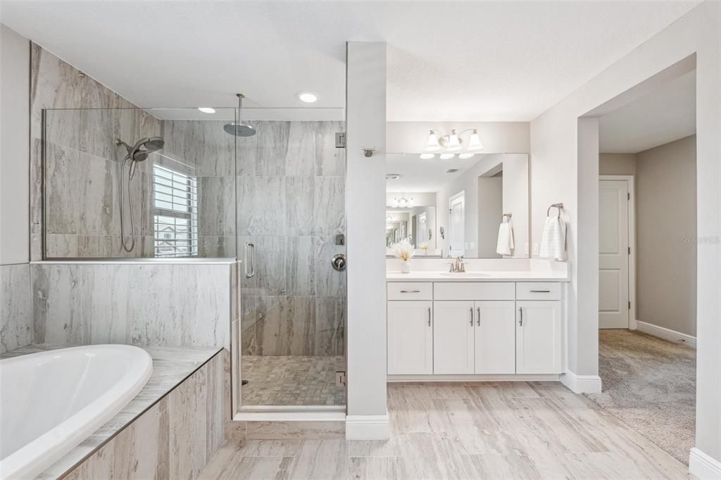 For Sale: $949,900 (5 beds, 4 baths, 3548 Square Feet)