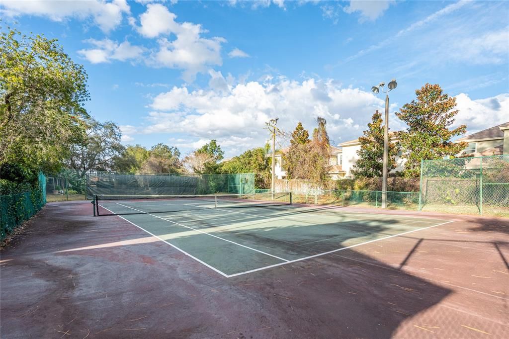 Activo con contrato: $212,000 (1 camas, 1 baños, 832 Pies cuadrados)