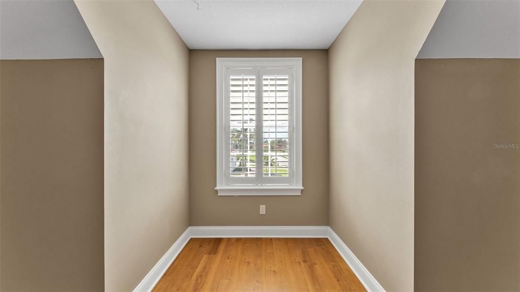 En Venta: $699,900 (4 camas, 3 baños, 3212 Pies cuadrados)