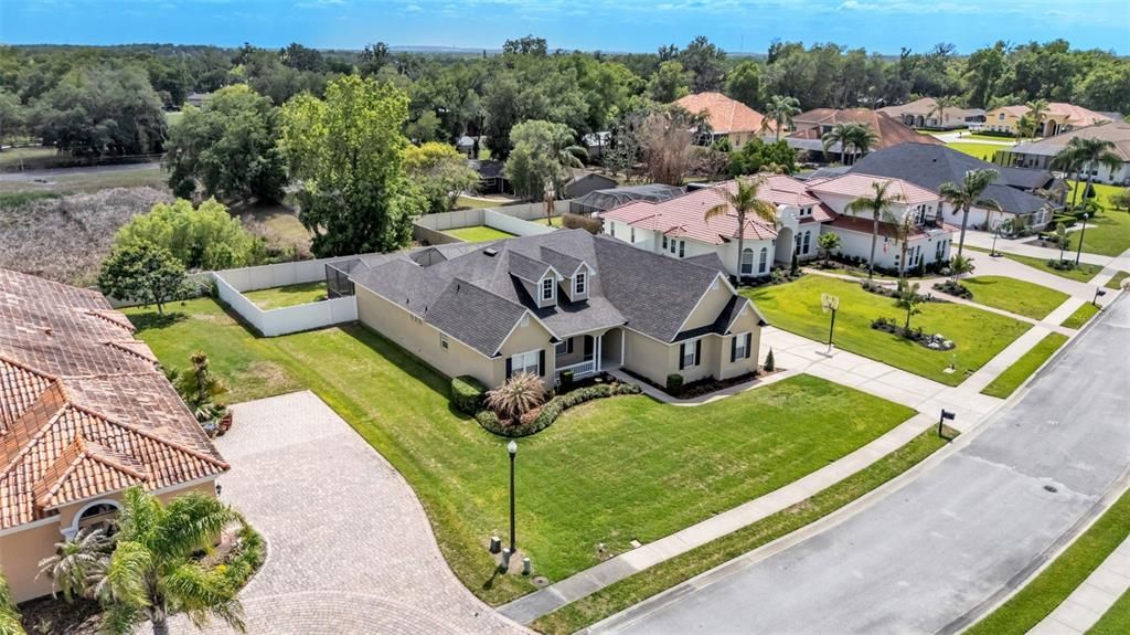 En Venta: $699,900 (4 camas, 3 baños, 3212 Pies cuadrados)