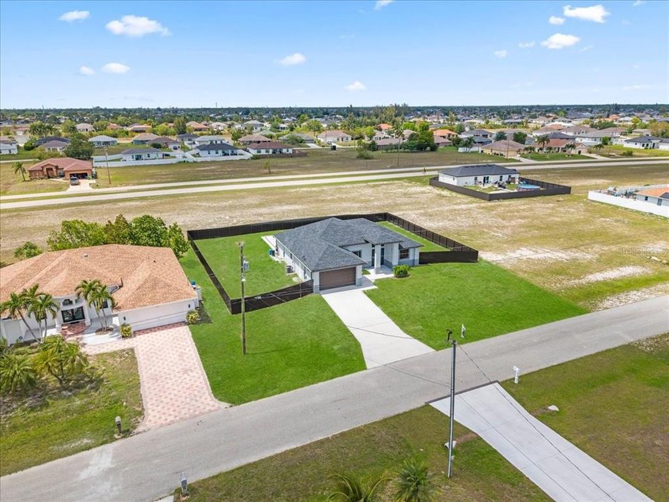 For Sale: $449,900 (3 beds, 2 baths, 1656 Square Feet)