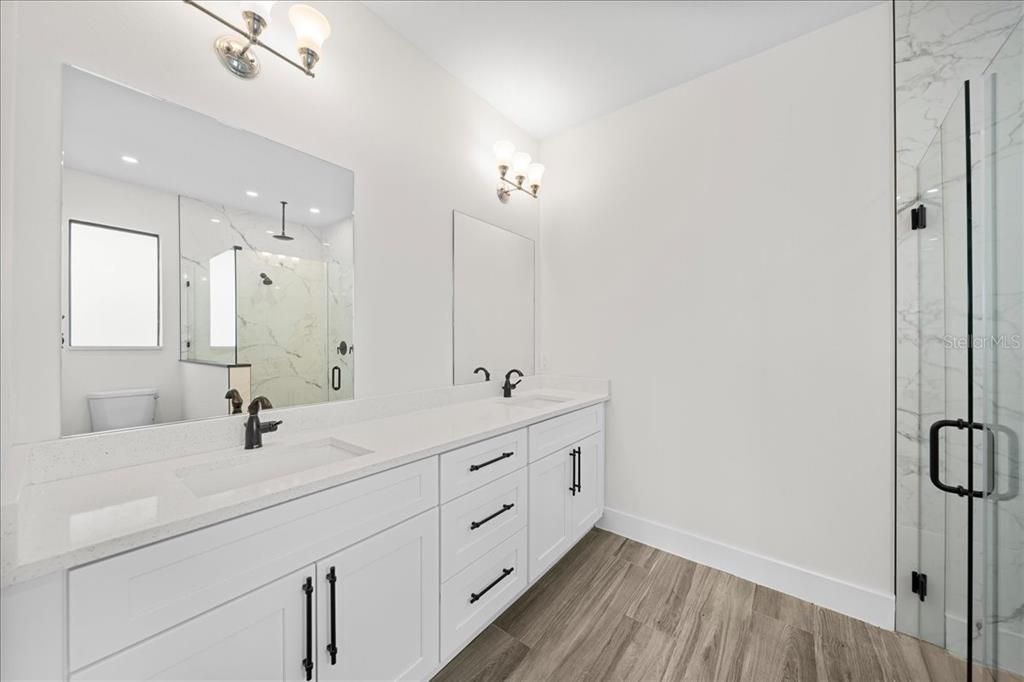 For Sale: $449,900 (3 beds, 2 baths, 1656 Square Feet)