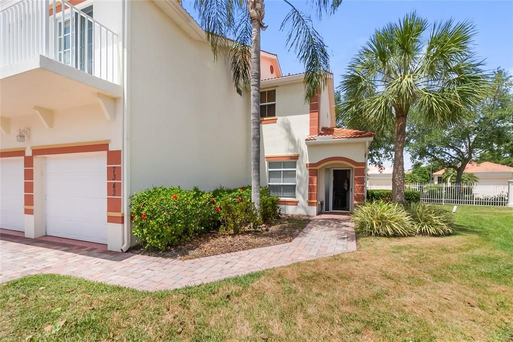 En Venta: $245,000 (2 camas, 2 baños, 1348 Pies cuadrados)