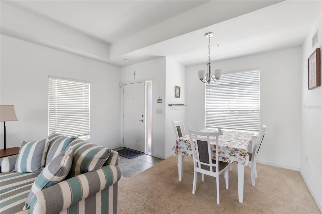 En Venta: $245,000 (2 camas, 2 baños, 1348 Pies cuadrados)