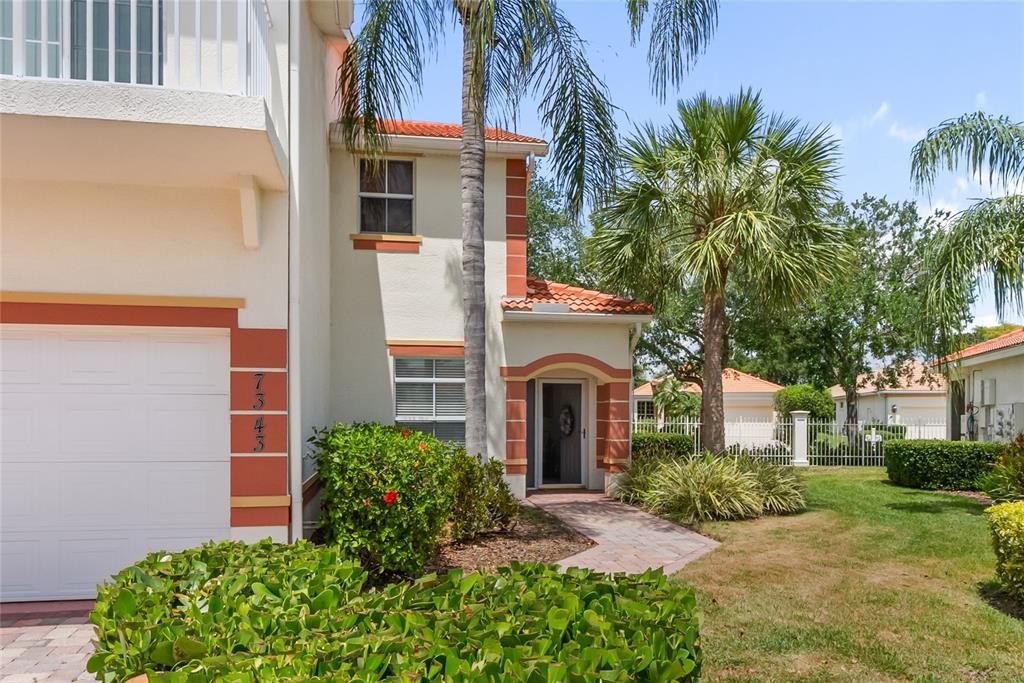 En Venta: $245,000 (2 camas, 2 baños, 1348 Pies cuadrados)