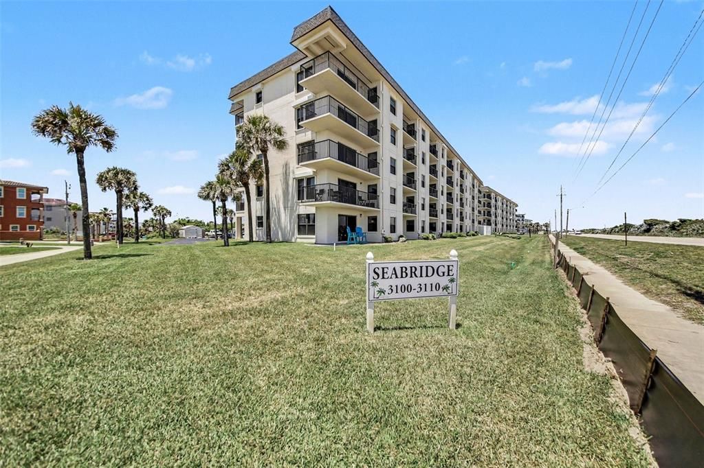 For Sale: $266,500 (2 beds, 2 baths, 1000 Square Feet)