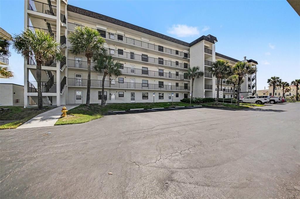 For Sale: $266,500 (2 beds, 2 baths, 1000 Square Feet)